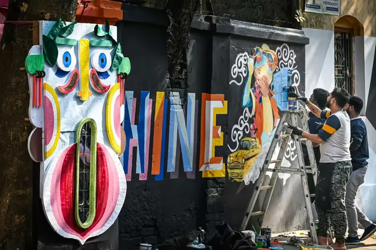 Stratégies digitales à privilégier en 2025 pour les artistes culturels dans un contexte d'inflation